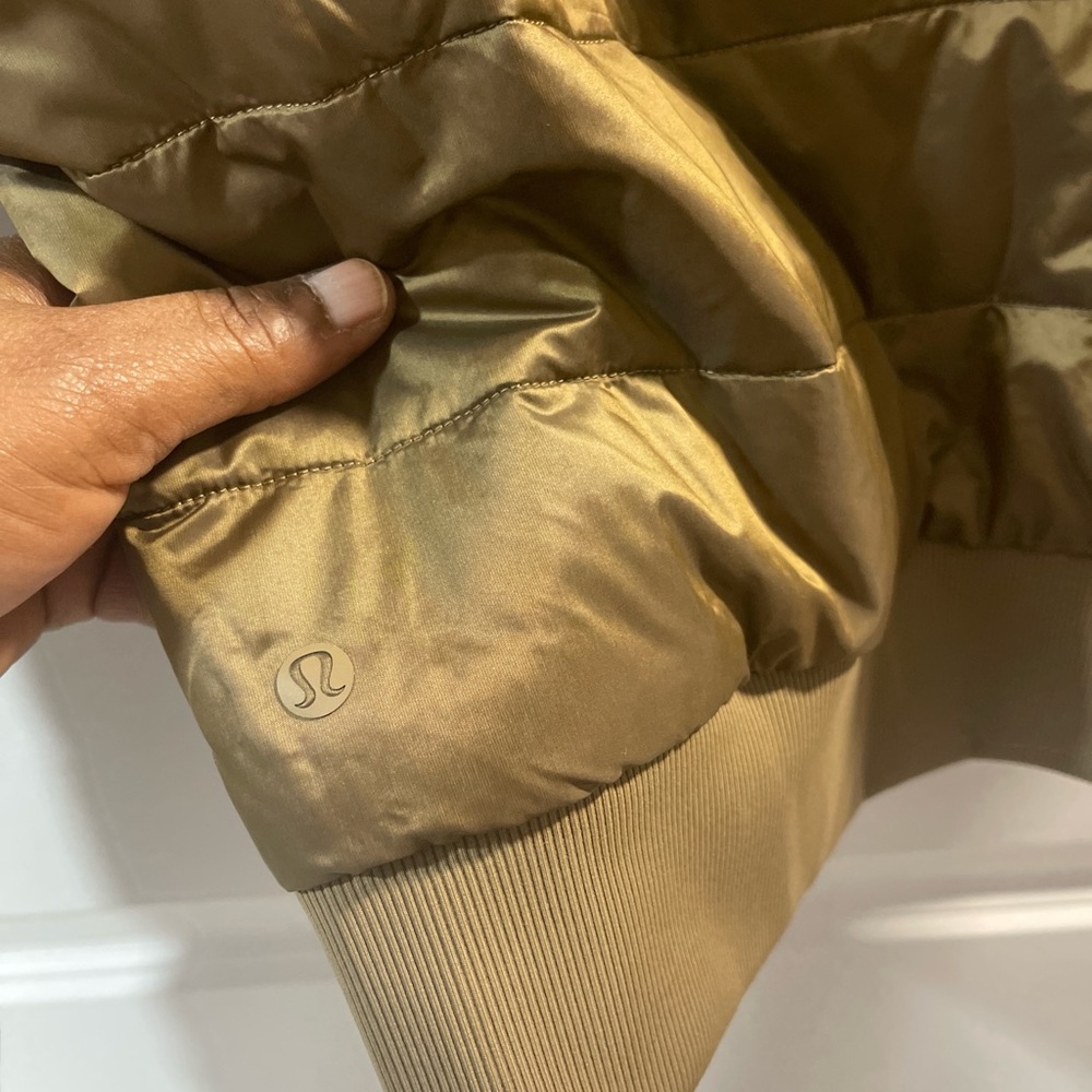 Lululemon Non Stop Reversible Bomber Jacket Size 6 Like New Condition - Picture 7 of 7